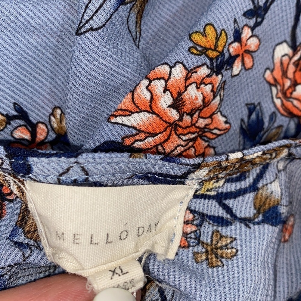 Melloday blue floral boho top; size xLarge - Picture 4 of 5